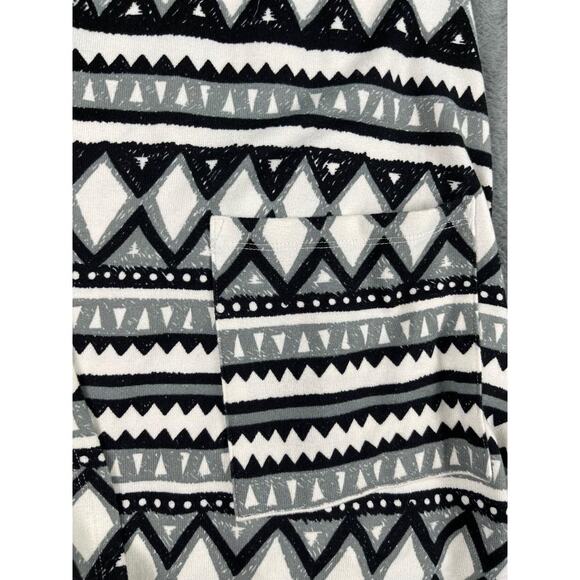 LuLaRoe Small Black White Aztec Geometric Open Front Cardigan Pockets Womens - Picture 6 of 7